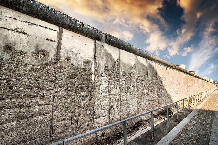Communist East Berlin and Berlin Wall Small Group Walking Tour — photo 4