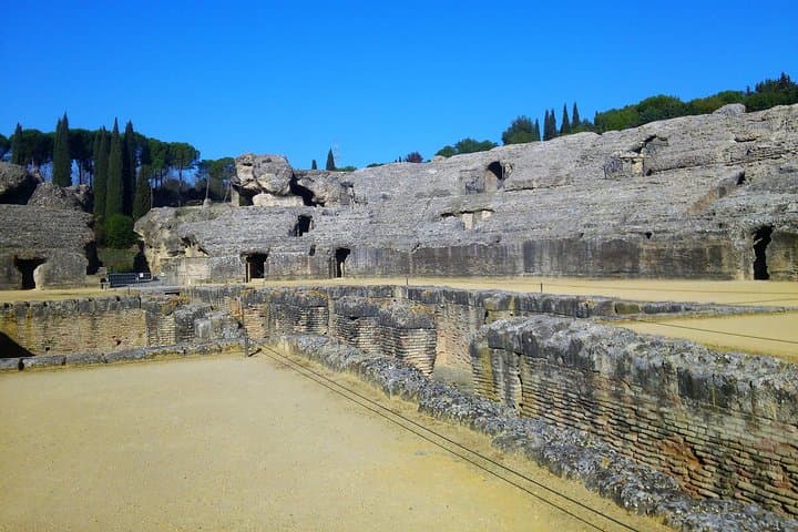 Italica Storica: Tour Guidato di Mezza Giornata da Siviglia