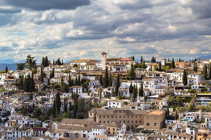 Private 4-stündige Stadtführung durch Granada (Eintrittskarten für die Kathedrale und die Königliche Kapelle) — Foto 3