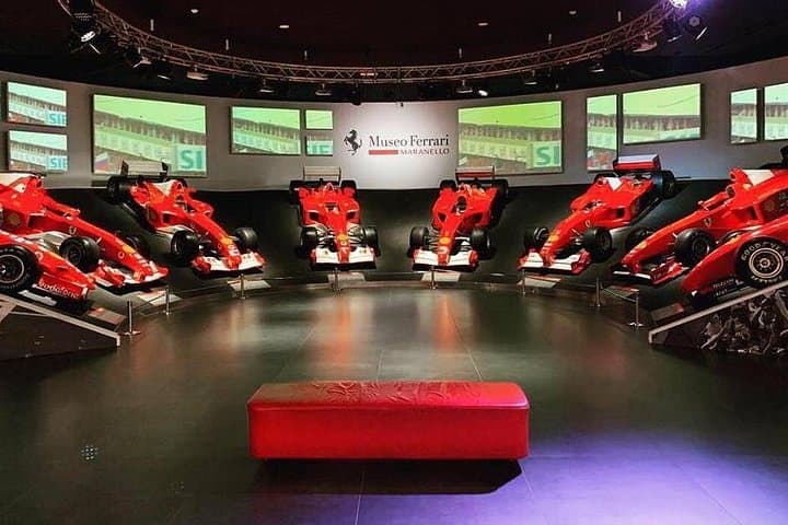 Ferrari-Museum, Ducati- und Lamborghini-Fabriken und -Museen