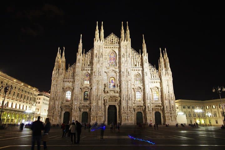 Milan bei Nacht: Spaziergangserlebnis — Foto 3