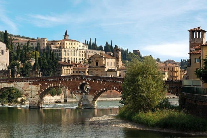 Tour en grupo reducido por Verona con acceso a la Arena y el balcón de Julieta — foto 5