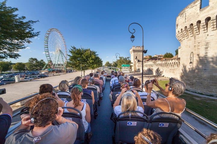 Besuchen Sie Avignon und Villeneuve lez Avignon an Bord eines Doppeldeckerbusses — Foto 4