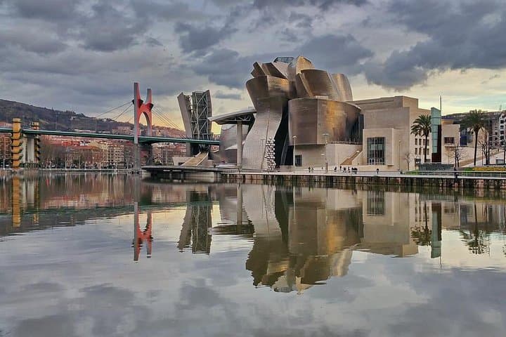 Tour Privato del Museo Guggenheim di Bilbao — foto 2