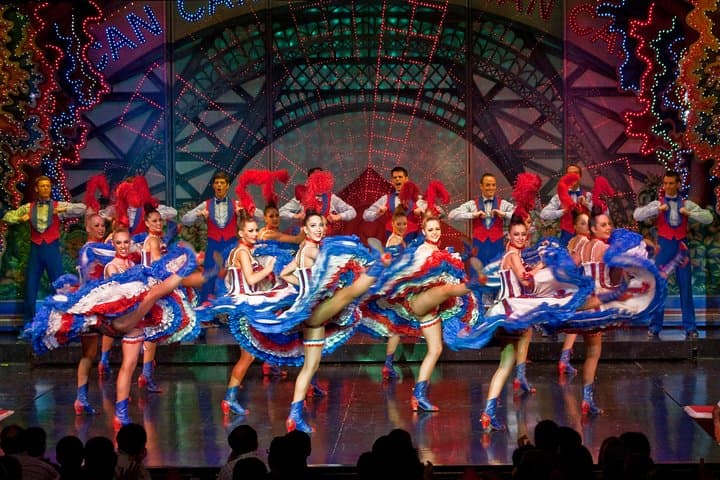 Dîner-spectacle au Moulin Rouge avec Champagne à Paris — photo 5