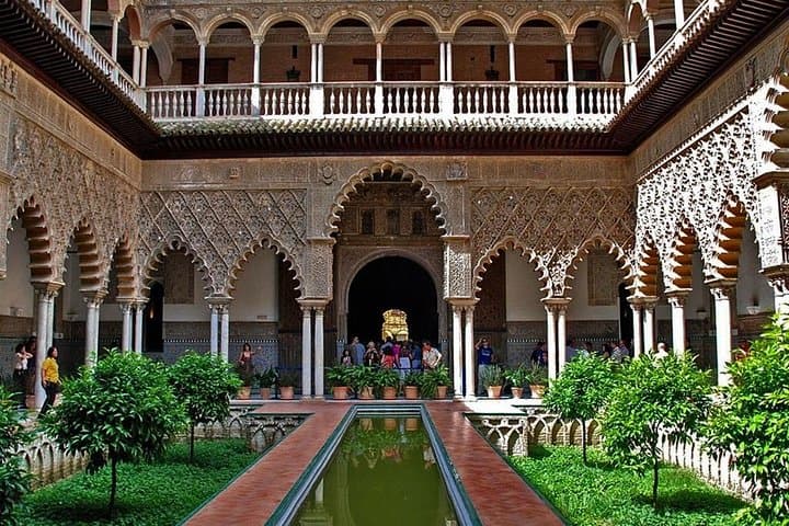 Visite Privée de Séville à Pied avec Billets pour l'Alcazar et la Cathédrale — photo 2