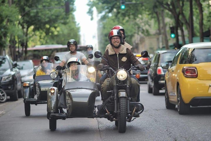 Tour dei punti salienti di Parigi a bordo di una moto d'epoca con sidecar — foto 4