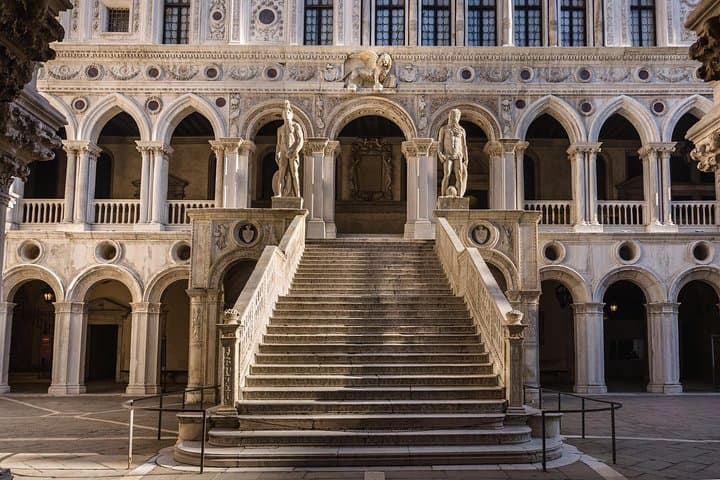 Venise : Basilique, Palais des Doges, Balade en Gondole et Galerie d'Histoire — photo 5