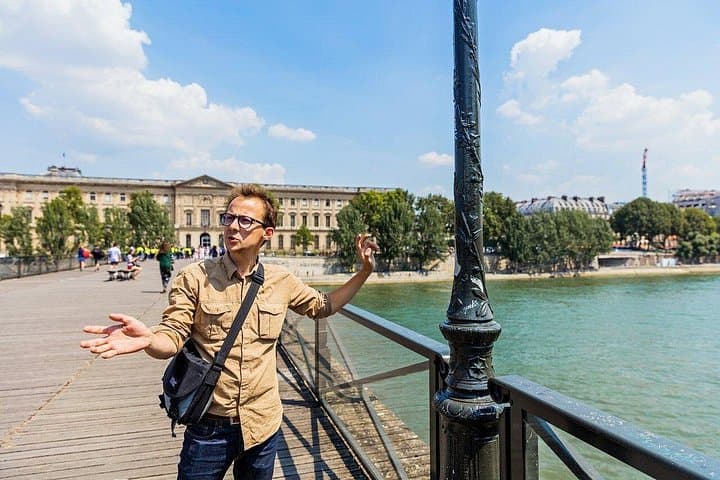 Centro de París con interior de Notre Dame Tour Exclusivo a Pie — foto 4