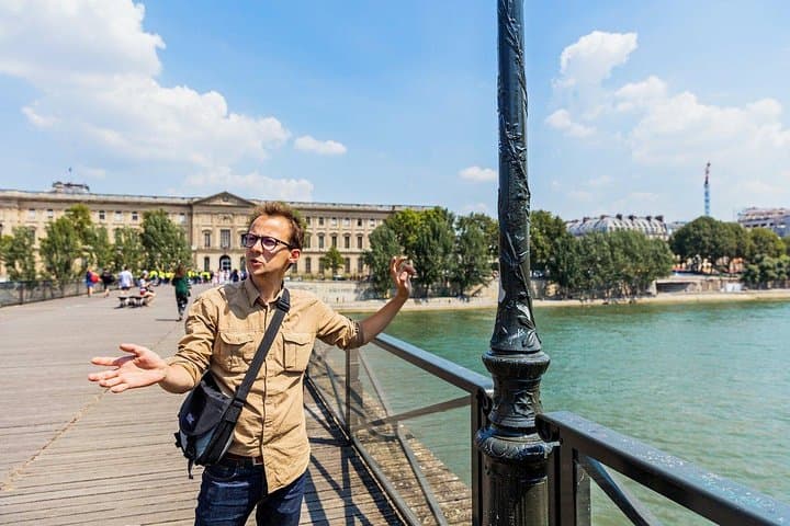 Centro de París con interior de Notre Dame Tour Exclusivo a Pie — foto 4