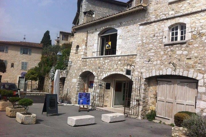 Profumeria Fragonard a Grasse e villaggi medievali — foto 3