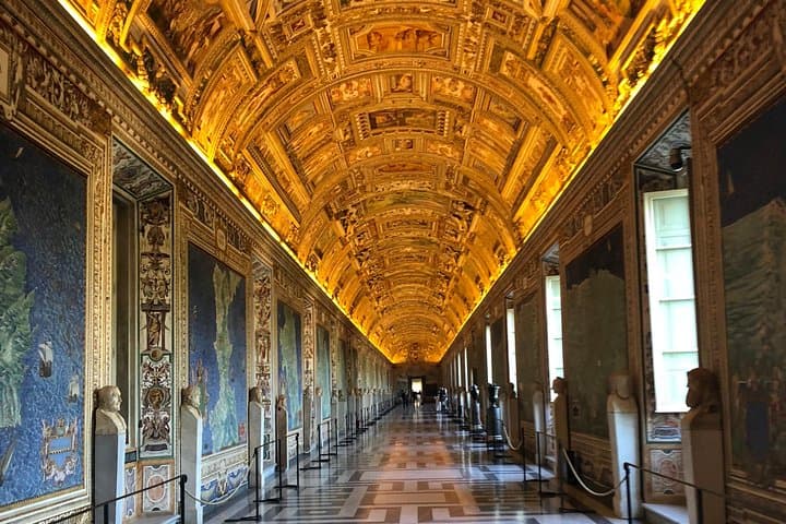 Tour Privato dei Musei Vaticani, Cappella Sistina e Basilica di San Pietro — foto 2