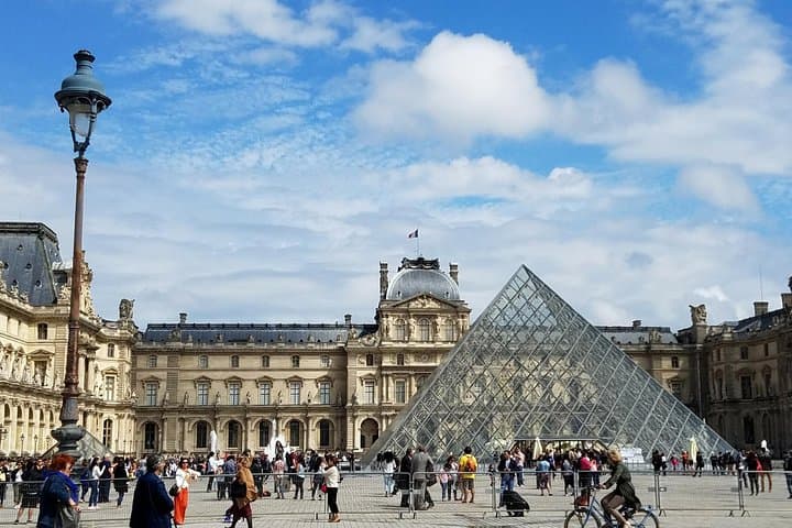 Zugang zum Louvre mit geführter Mona Lisa Tour — Foto 1
