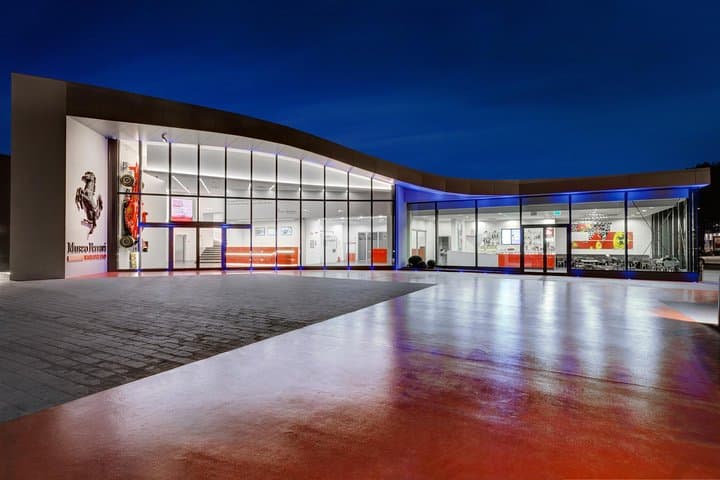 Tour delle Fabbriche e Musei Ferrari Lamborghini Pagani - Partenza da Bologna — foto 2