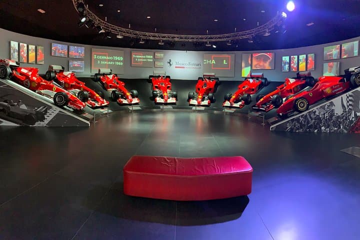 Ferrari Vip Tour Ganztägige Erfahrung - 2 Testfahrten Inklusive — Foto 2