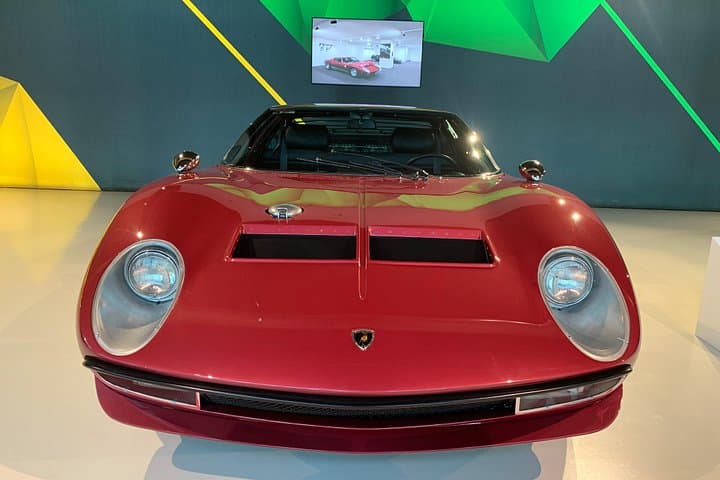Lamborghini Vip Tour Expérience Complète d'une Journée à Sant'Agata Bolognese — photo 4