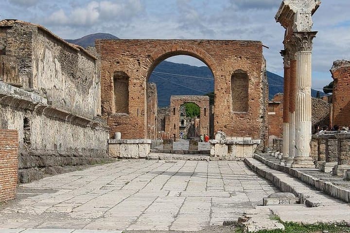 Private Shore-Ausflug von Neapel nach Pompeji, Sorrent und Positano — Foto 5