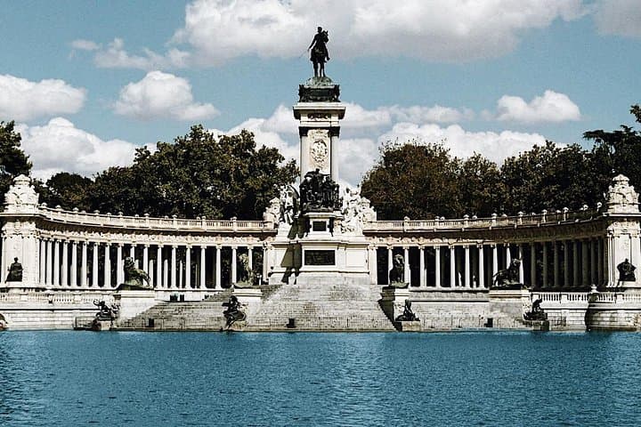 Geführte Exklusive Stadtbesichtigung zu Fuß durch das alte Madrid — Foto 4