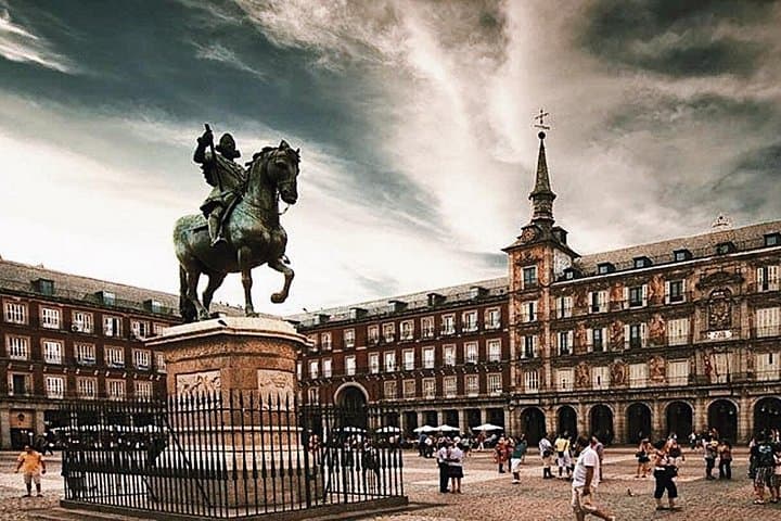 Geführte Exklusive Stadtbesichtigung zu Fuß durch das alte Madrid — Foto 5