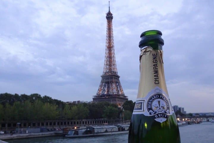 Paris Vintage Tour by Night on a Sidecar with Champagne — photo 4