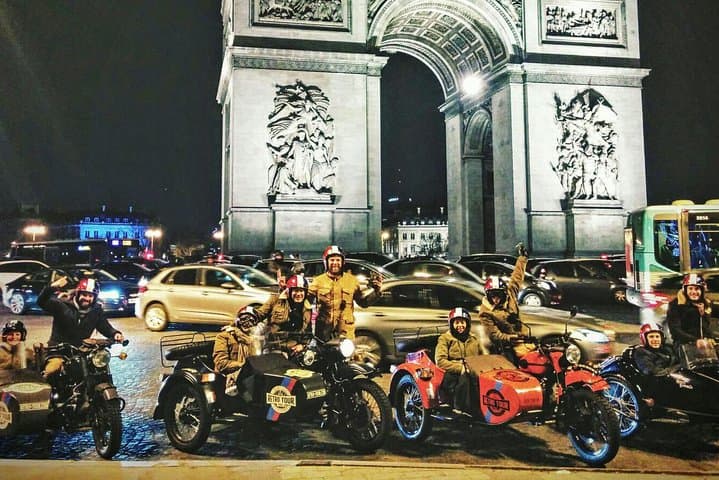 Paris Vintage Tour by Night on a Sidecar with Champagne — photo 2