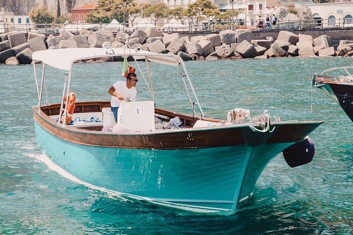 Kleine Gruppen Tagesausflug an die Amalfiküste von Positano oder Praiano — Foto 3