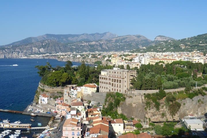 Neapel nach Sorrent oder Positano mit Halt in Pompeji