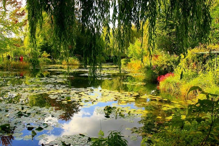 Tour audio guidato di mezza giornata a Giverny e Casa di Monet da Parigi