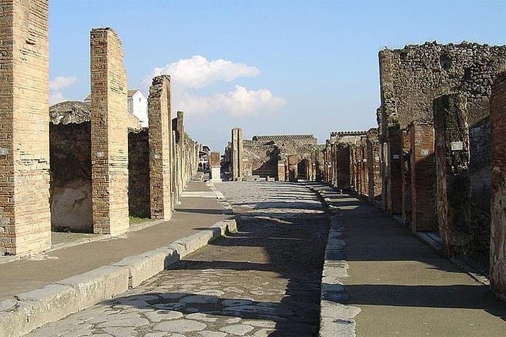 Privater Transfer von Neapel nach Sorrent mit Halt in Pompeji — Foto 4