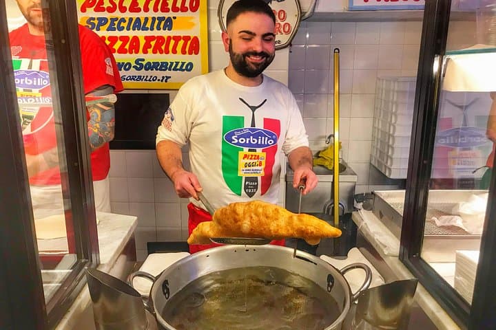 Authentische Street Food Tour durch Neapel — Foto 2