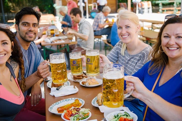 Visite guidée à vélo de Munich avec déjeuner au Biergarten