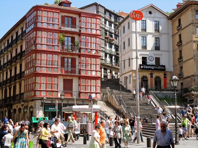 Bilbao Highlights Walking Tour mit einem lokalen Guide — Foto 2