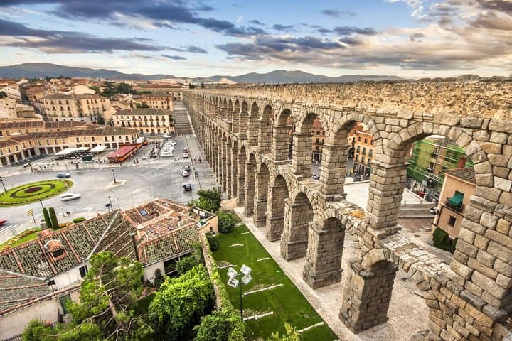 Avila &amp; Segovia Tour mit Eintrittskarten für Monumente ab Madrid — Foto 1