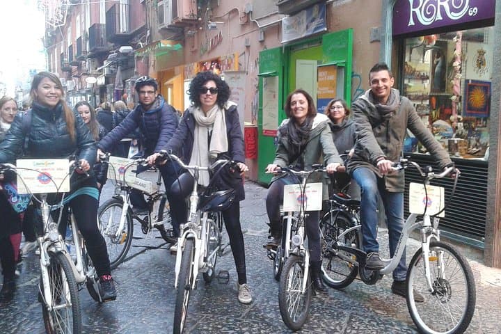 Tour en bicicleta eléctrica por Nápoles Partenope — foto 2