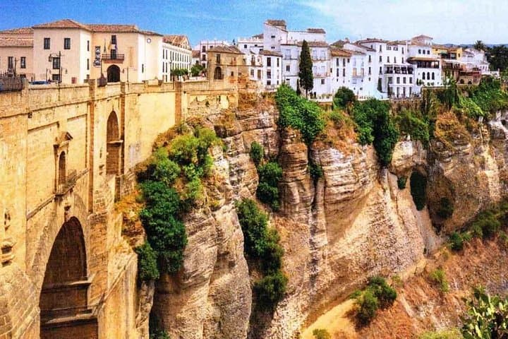 Transfert privé de Séville à Grenade avec visite de Ronda