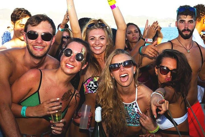 Festa in Barca al Tramonto con DJ - Ibiza