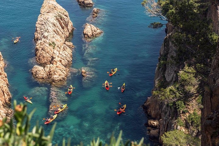 Costa Brava Tour: Kayak, Snorkel &amp; Cliff Jump from Barcelona — photo 4