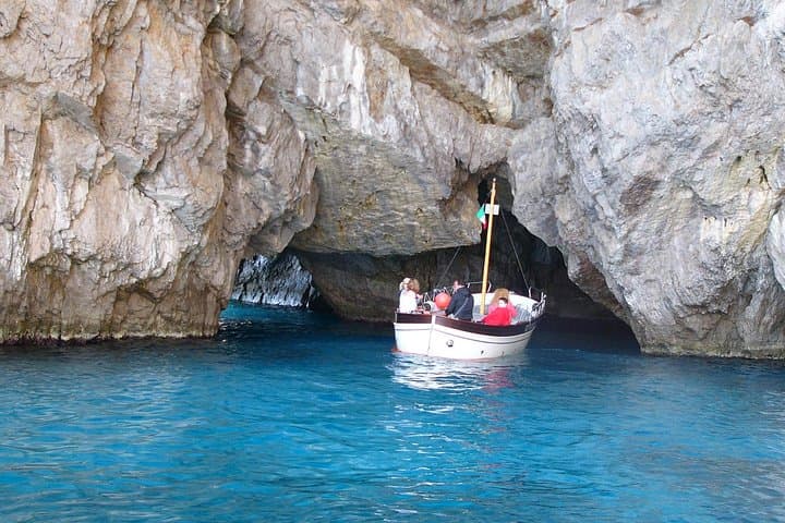 Tour Privato dell'Isola di Capri e della Grotta Azzurra da Napoli o Sorrento — foto 3
