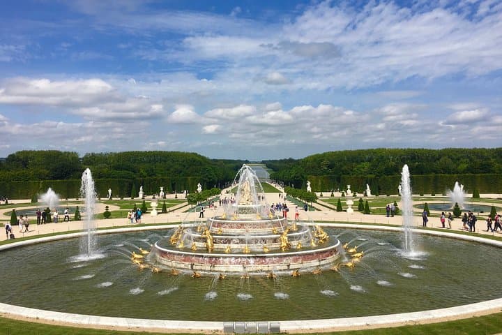Privattour durch den Schloss Versailles &amp; Giverny mit Mittagessen und Hotelabholung — Foto 3