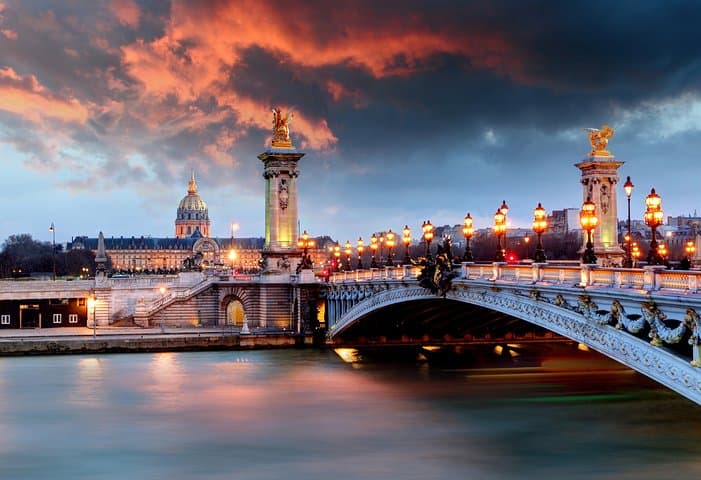 Visite des Illuminations de Paris avec Spectacle au Moulin Rouge et Croisière — photo 5