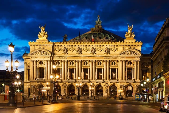 Tour delle Illuminazioni di Parigi con Spettacolo del Moulin Rouge e Crociera — foto 4