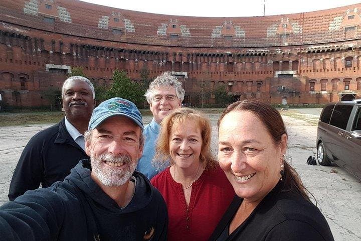 VISITE GUIDÉE PRIVÉE DES ANCIENS TERRAIN DE RASSEMBLEMENT NAZI DE NUREMBERG