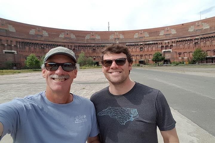 VISITE GUIDÉE PRIVÉE DES ANCIENS TERRAIN DE RASSEMBLEMENT NAZI DE NUREMBERG — photo 2