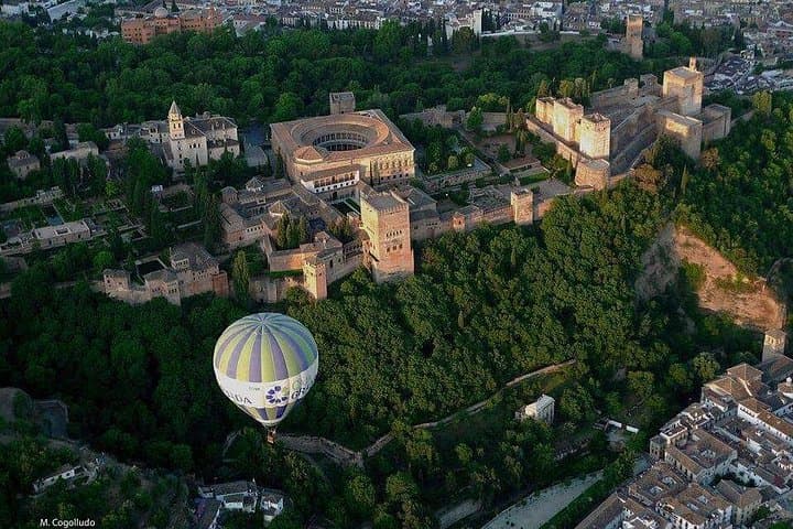 Tour Premium Guiado de la Alhambra y Albaicín+Sacromonte — foto 3