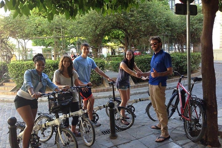 Siviglia: Tour in Bicicletta Elettrica di 2,5 Ore con Guida Locale — foto 2