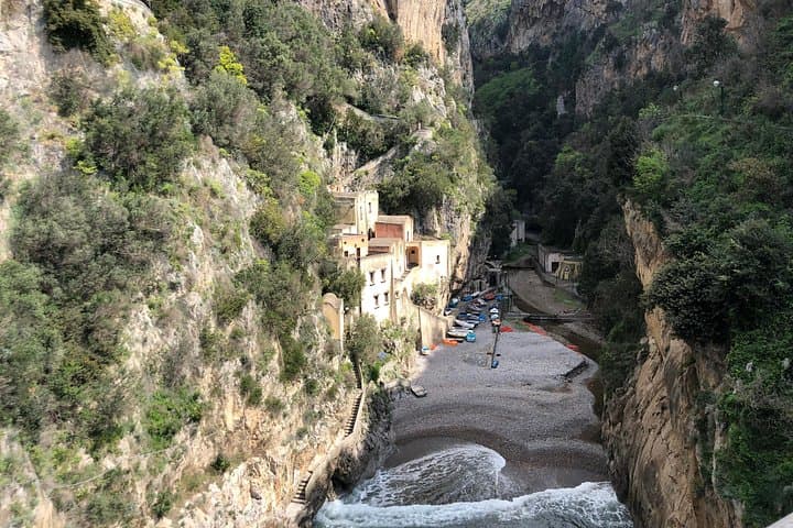 Ganztägige private Amalfi-Küsten-Tour von Sorrento/Napoli/Salerno — Foto 5