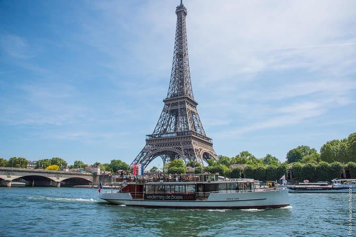 Crucero de degustación de champán por el río Sena en París — foto 3
