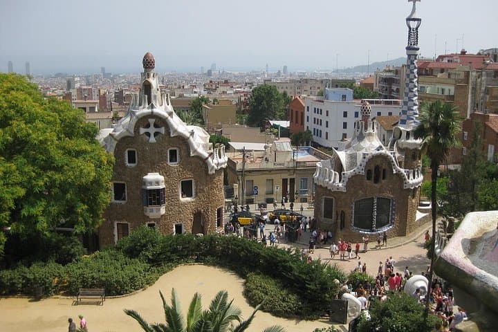 Tour Guidato di Park Guell con Biglietto Salta Fila — foto 3