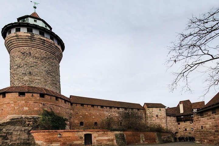 Erkunden Sie die mittelalterliche Altstadt und die historischen Märkte von Nürnberg — Foto 3
