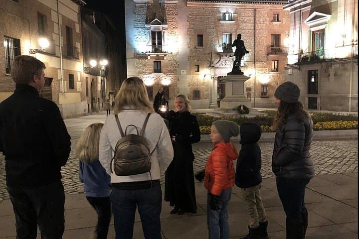 Tour Notturno a Madrid: Inquisizione Spagnola e Leggende della Città Vecchia — foto 5